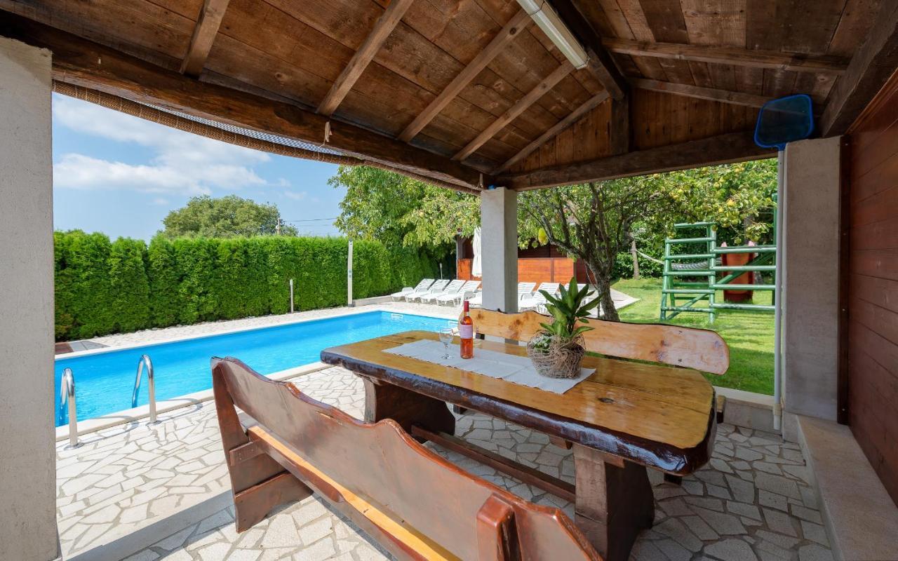 Villa Semy Pazin Eksteriør bilde