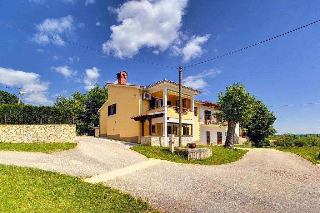 Villa Semy Pazin Eksteriør bilde