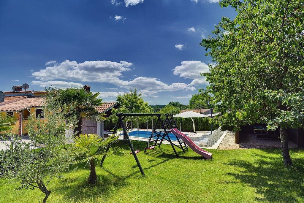 Villa Semy Pazin Eksteriør bilde